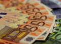 ΤτΕ: Αυξήθηκαν κατά €2,7 δισ. οι καταθέσεις νοικοκυριών & επιχειρήσεων τον Ιούνιο
