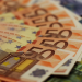 ΤτΕ: Αυξήθηκαν κατά €2,7 δισ. οι καταθέσεις νοικοκυριών & επιχειρήσεων τον Ιούνιο