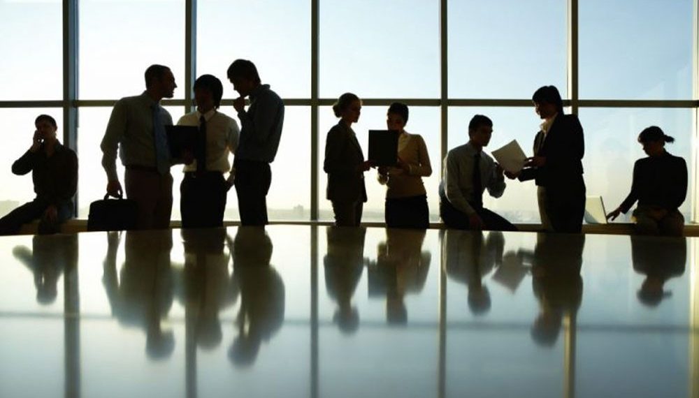 Eurobank Research: Επιβραδύνεται αλλά παραμένει το brain drain