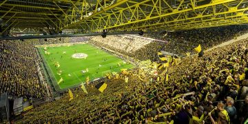 Στο -32% η μετοχή της Borussia Dortmund μετά την απώλεια της Bundesliga