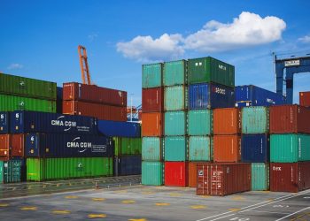 Ανοδικό μομέντουμ για τις εξαγωγές – Μειωμένο κατά 19% το έλλειμμα του εμπορικού ισοζυγίου το α’ τρίμηνο 2023