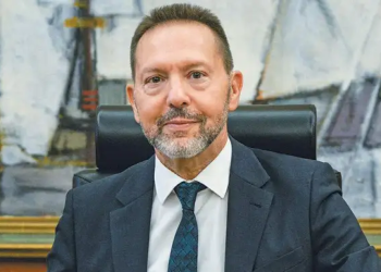 Στουρνάρας: Eπιτακτική η ανάγκη για ταχεία μετάβαση σε μια περισσότερο βιώσιμη ανάπτυξη