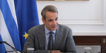 Μητσοτάκης: Μείωση στο τέλος επιτηδεύματος για επαγγελματίες