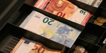 Φορολογικό νομοσχέδιο: 17 ερωτήσεις – απαντήσεις & παραδείγματα
