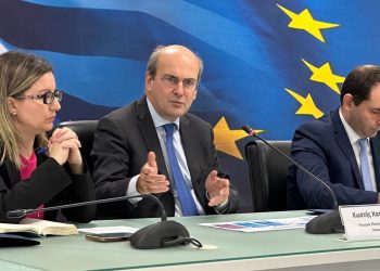 Έκτακτη ενίσχυση σε 2,3 εκατ. πολίτες τα Χριστούγεννα – Ποιοι θα λάβουν το “επίδομα κοινωνικής αλληλεγγύης”