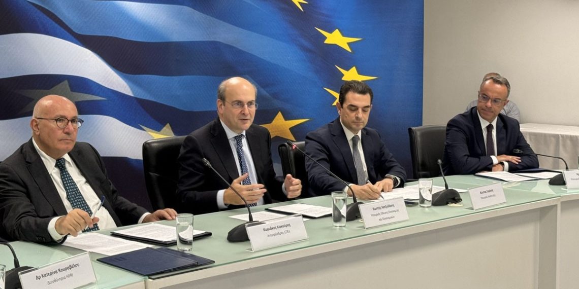 Κ. Χατζηδάκης: H επενδυτική βαθμίδα βοηθάει να δανειζόμαστε φθηνότερα