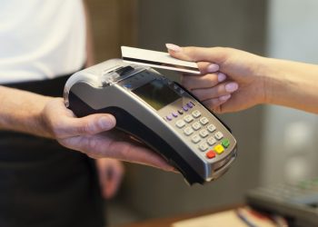 POS: Παράταση 1+1 μήνα στην ολοκλήρωση της διασύνδεσης με τις ταμειακές μηχανές