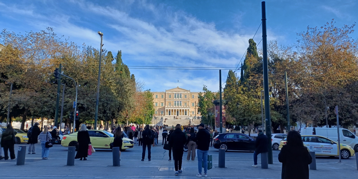 Γραφείο Προϋπολογισμού Βουλής: Ανάπτυξη 2,5% το 2024 – “Καμπανάκι” για αυξήσεις μισθών & ακρίβεια