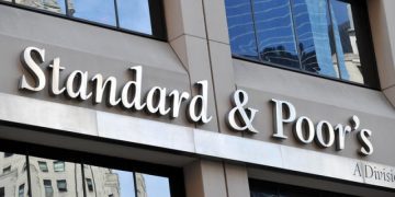 Standard & Poor’s: Αναβάθμισε τις ελληνικές τράπεζες