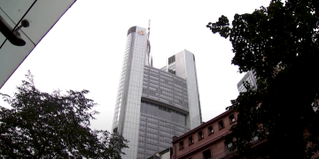 Η εξαγορά της Commerzbank θα εξέθετε τον Σολτς