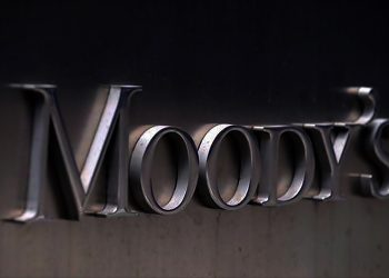 Moody’s: Αναβάθμισε σε “θετικό” το outlook για την ελληνική οικονομία