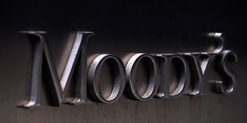 Moody’s: Αναβάθμισε σε “θετικό” το outlook για την ελληνική οικονομία