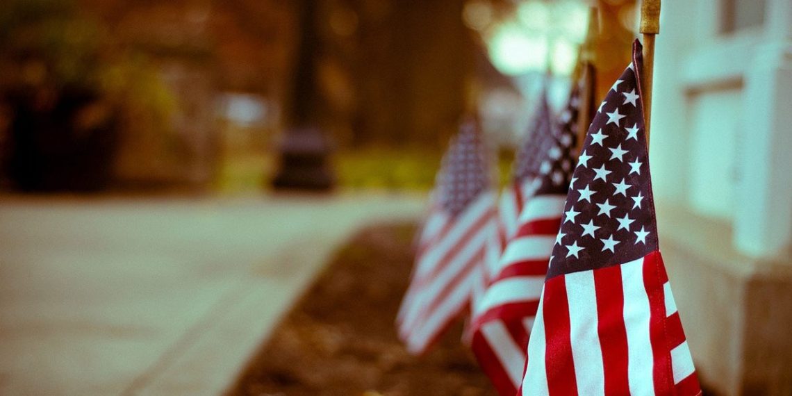 Τι επιπτώσεις φέρνει στην ελληνική οικονομία η πολιτική Τράμπ