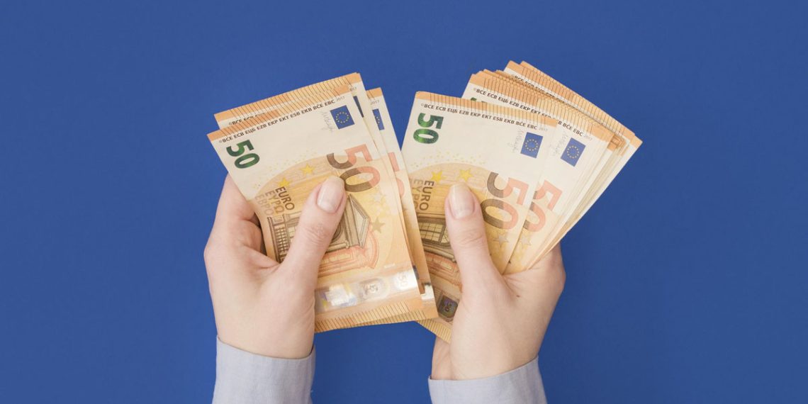 Eurostat: Κατώτατος μισθός στην Ευρώπη – Στην 14η θέση η Ελλάδα