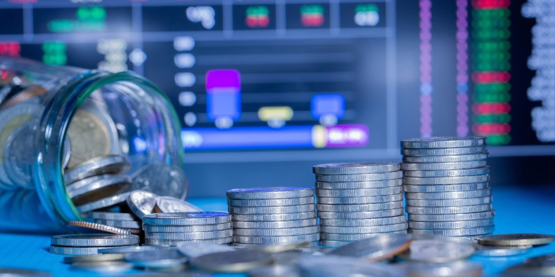 Επιτόκια: Στο 4,65% το spread – Σταθερά στις καταθέσεις, μειώθηκαν στα δάνεια