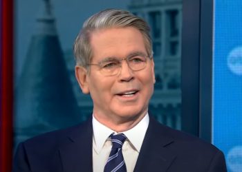 Αμερικανός ΥΠΟΙΚ: Στο τραπέζι νέες συμφωνίες με Ινδία & Ασία