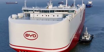 Η BYD καθελκύει το μεγαλύτερο πλοίο οχημάτων