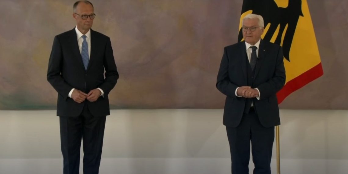 Ορκίστηκε ο νέος καγκελάριος Φρίντριχ Μερτς