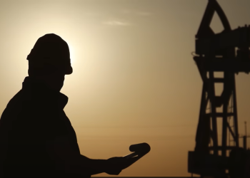 Ράλι πετρελαίου μετά τα πλήγματα στο Ιράν