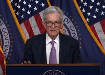 Πάουελ: Σήμα για πιθανή μείωση επιτοκίων από τη Fed