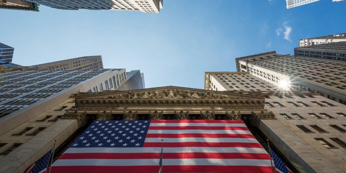 Ισχυρή ανάκαμψη στη Wall Street μετά τις δηλώσεις Πάουελ