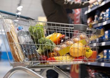 Επιτάχυνση του πληθωρισμού στο 2,4% τον Νοέμβριο – “Φωτιά” σε τρόφιμα και στέγαση