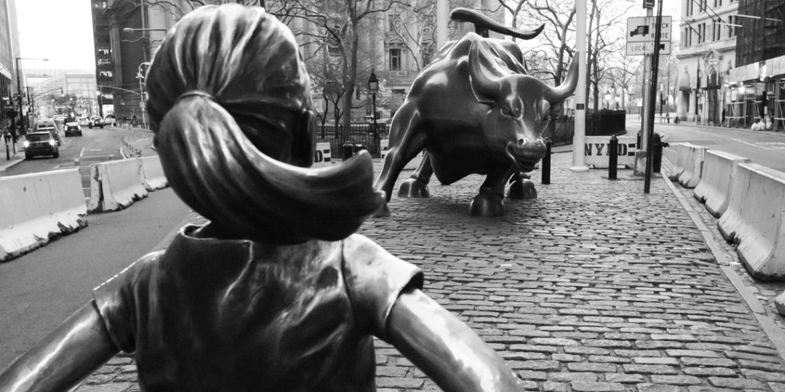 Ανοδικά έκλεισε η Wall Street – Προεξοφλεί μείωση επιτοκίων από τη Fed