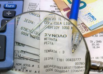 Η Ελλάδα σπάει τα ρεκόρ μείωσης του κενού ΦΠΑ – Πτώση από 24% το 2019 σε 9% το 2024