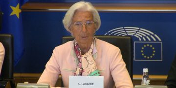 ΕΚΤ: Στο “τραπέζι” 3 σενάρια παρέμβασης – Το μήνυμα Λαγκάρντ για το ενεργειακό ράλι