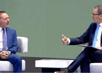 Στουρνάρας στο 7ο OT Forum: Ομόφωνη αύξηση επιτοκίων λόγω Ορμούζ – «Αν πέσει το πετρέλαιο, αλλάζουμε πορεία»