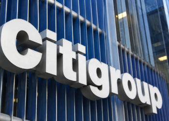 Citi: Η ελληνική οικονομία θα συνεχίσει να υπεραποδίδει – Ανθεκτικά τα ομόλογα απέναντι στις διεθνείς αναταράξεις