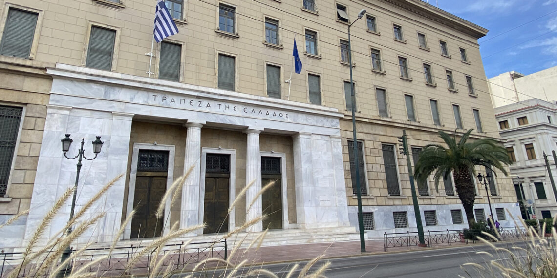 ΤτΕ: Άλμα επενδύσεων στο 18% του ΑΕΠ – Ανάπτυξη με διπλάσια ταχύτητα από την ευρωζώνη